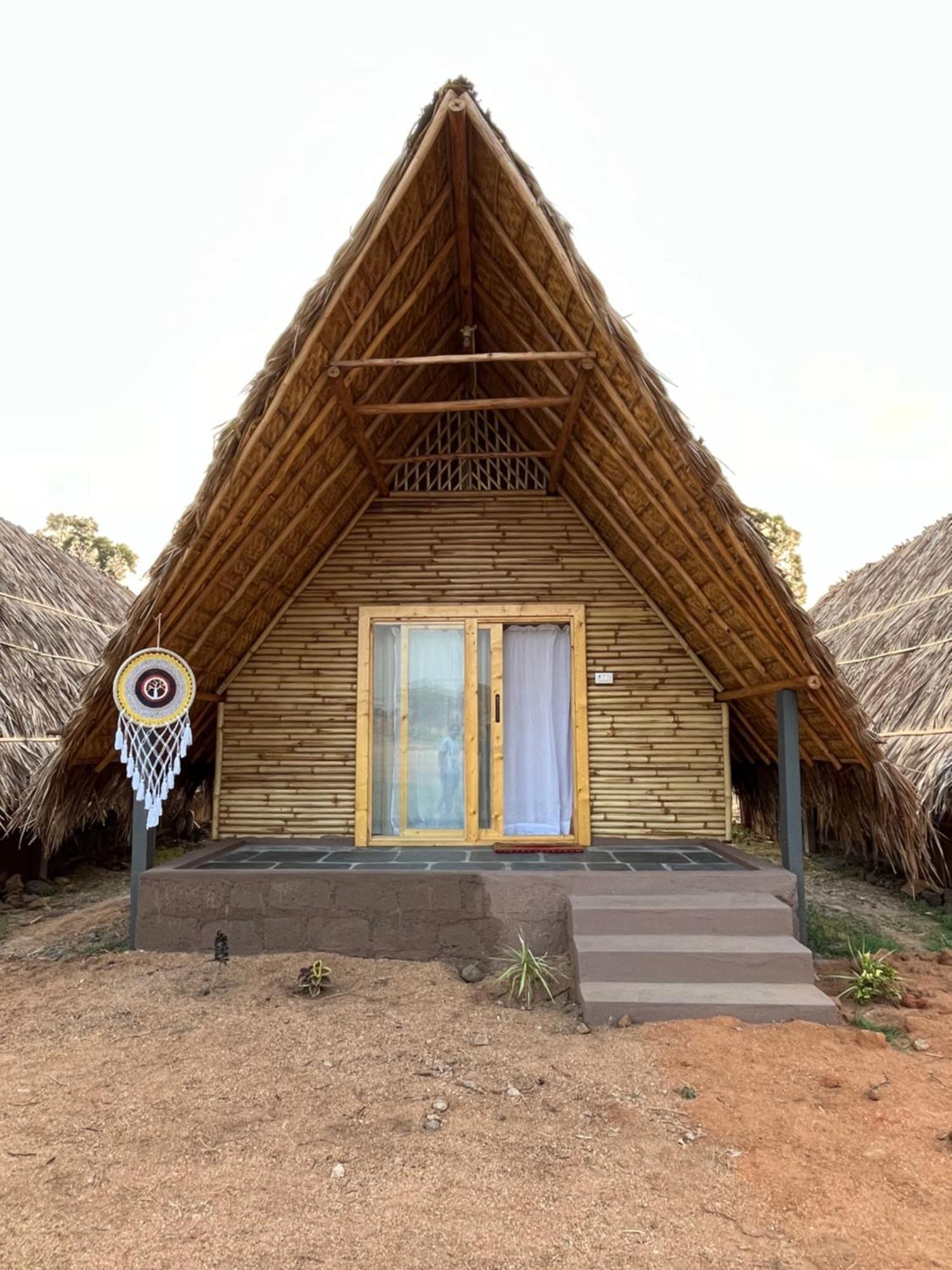 Tropical Hampi Otel Dış mekan fotoğraf