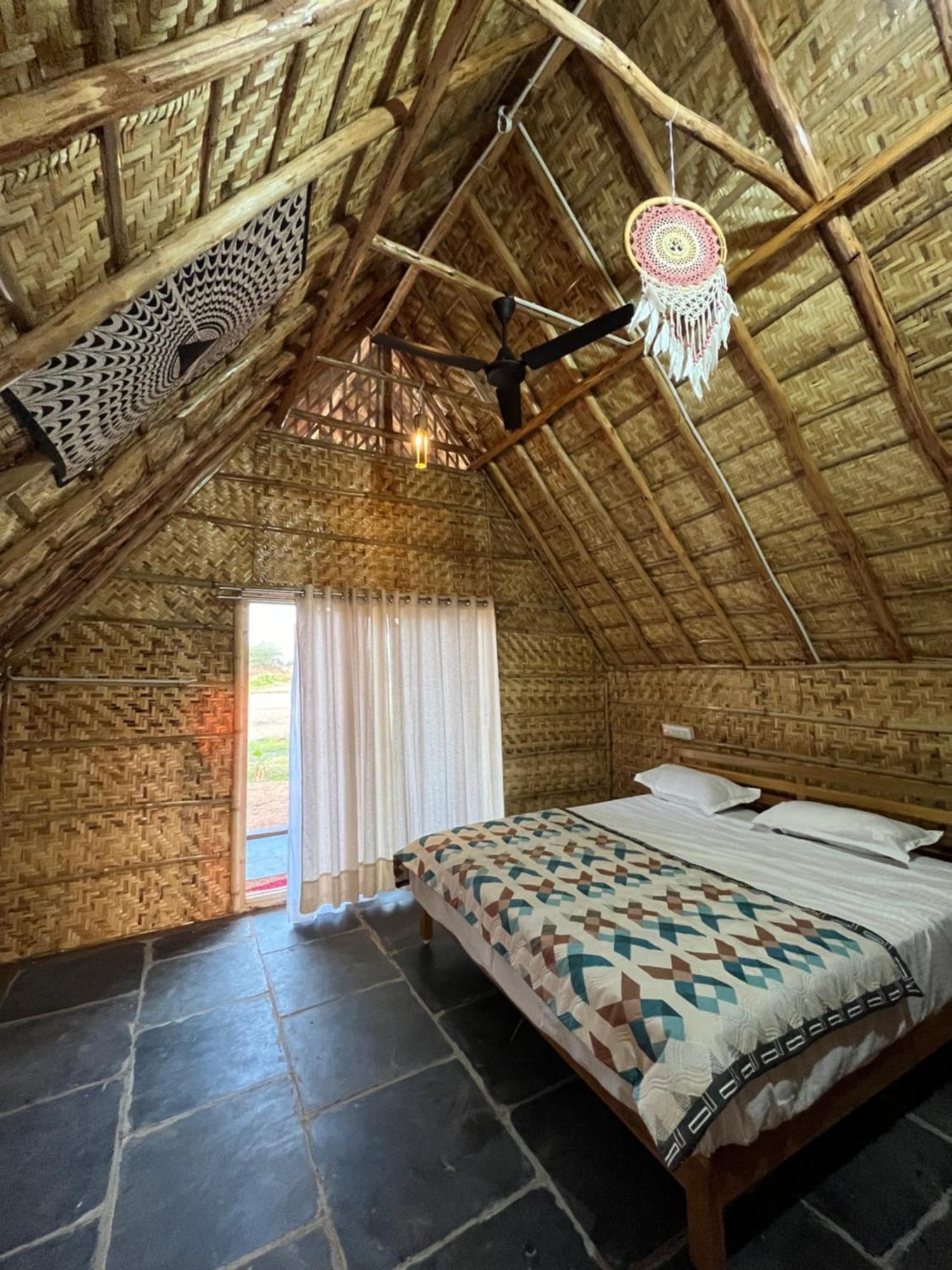 Tropical Hampi Otel Dış mekan fotoğraf