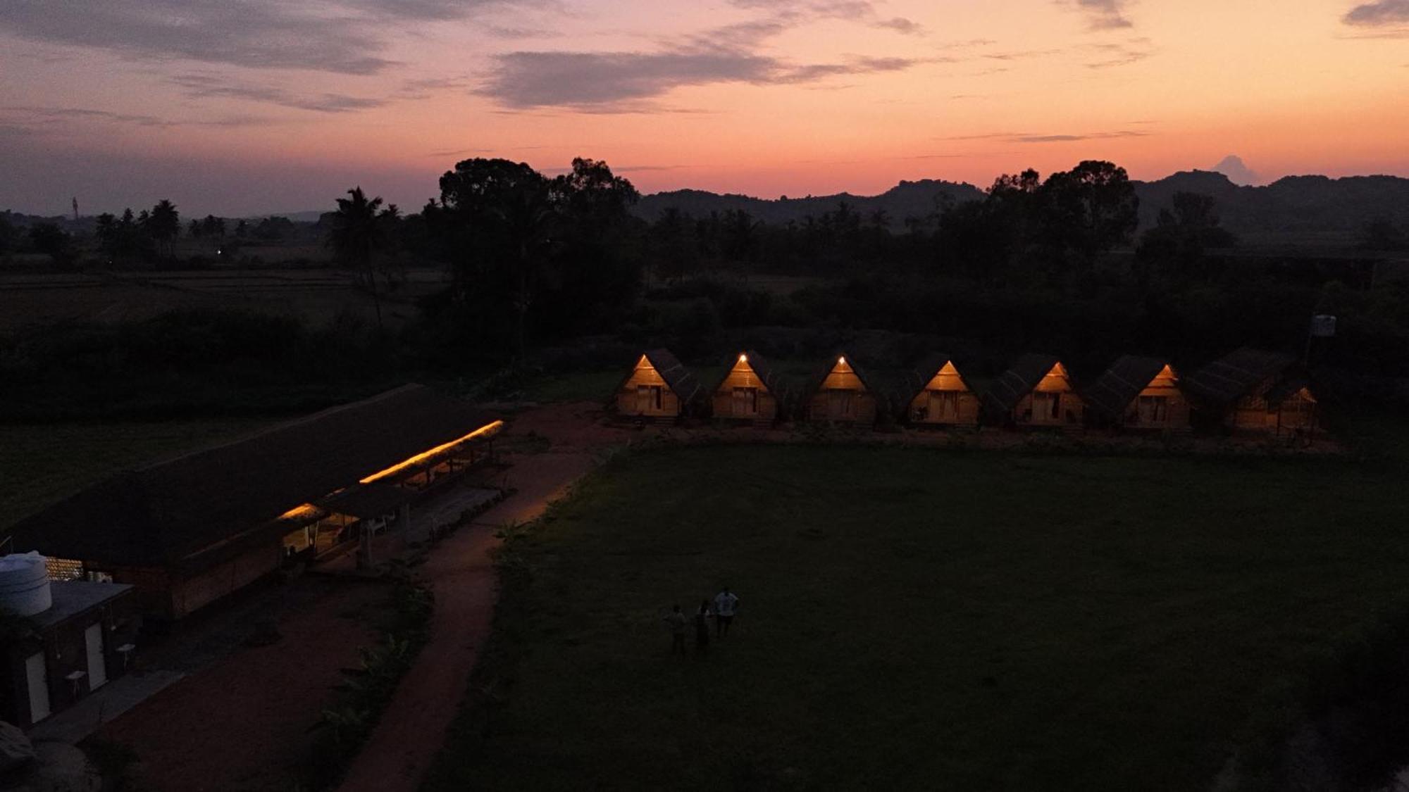 Tropical Hampi Otel Dış mekan fotoğraf