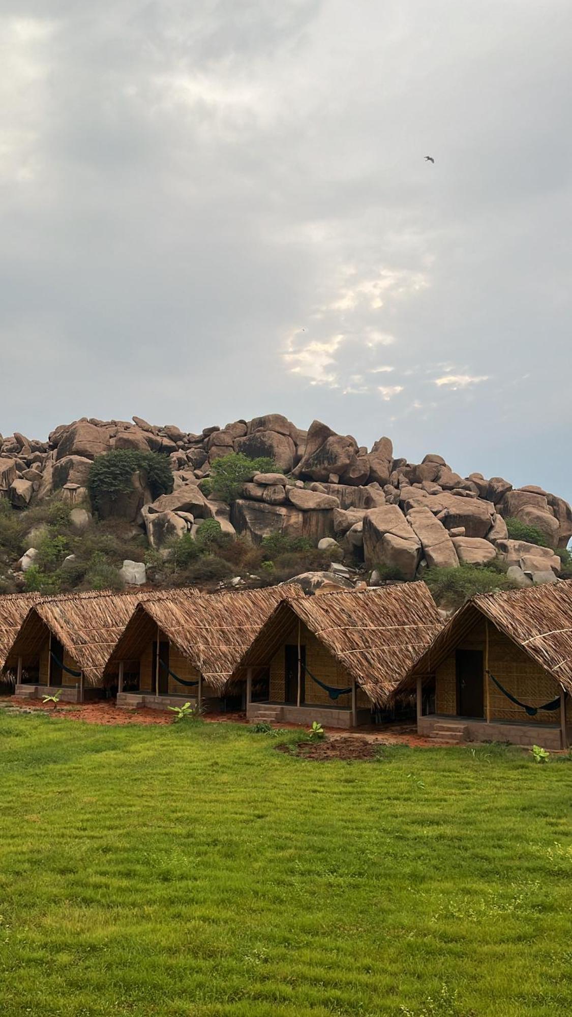 Tropical Hampi Otel Dış mekan fotoğraf