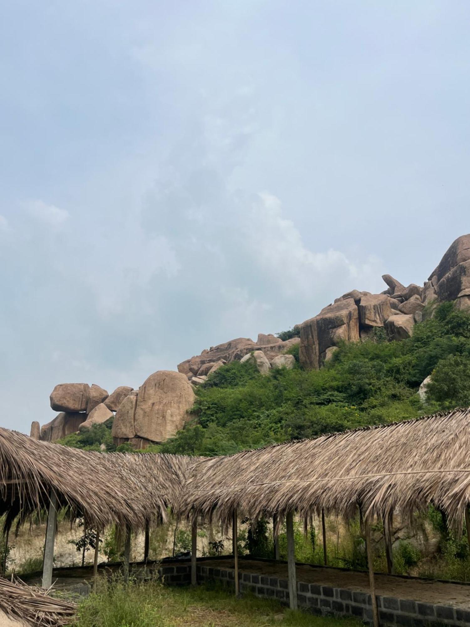 Tropical Hampi Otel Dış mekan fotoğraf